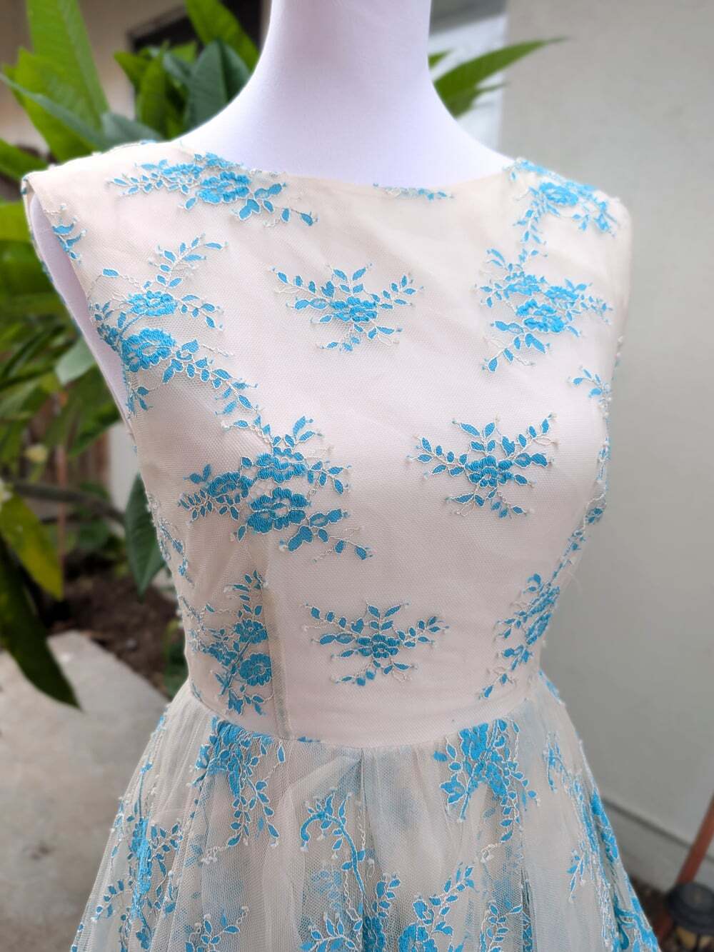 Alice + Olivia Fila lace overlay party dress homecoming floral embroidery 2 VGUC - Picture 4 of 11